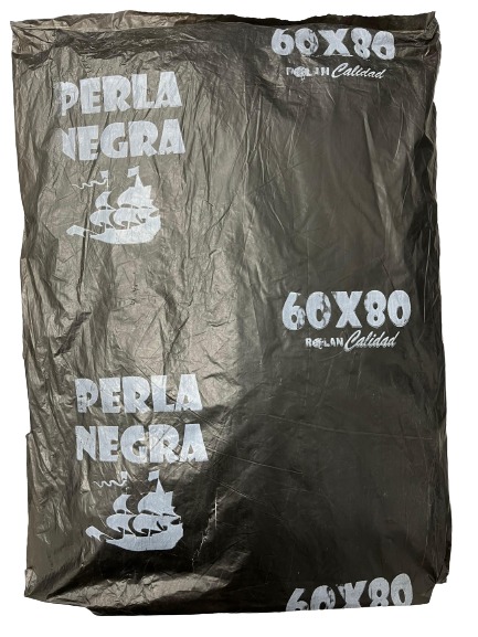 camiseta negra 60x80